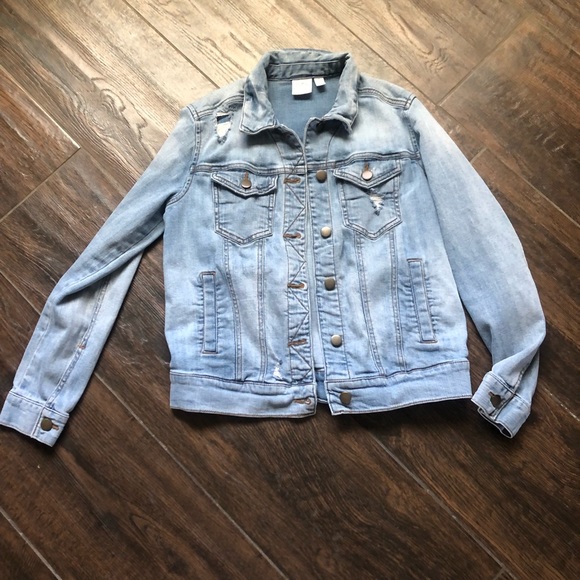 short knitted jumper